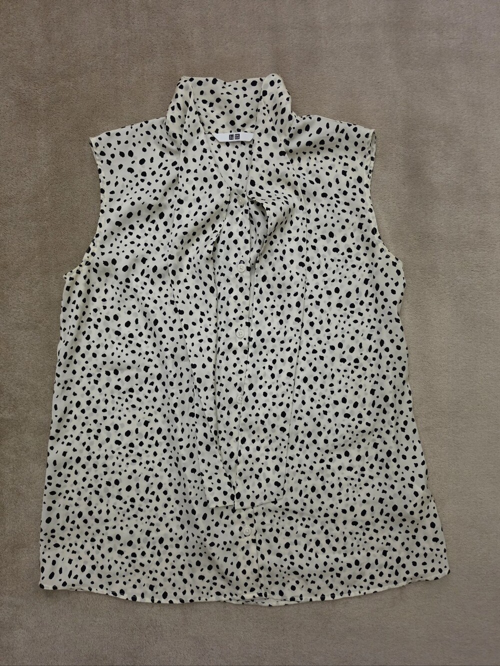 Uniqlo Women's Cream/Black Bow Tie Sleeveless Blouse Size XS